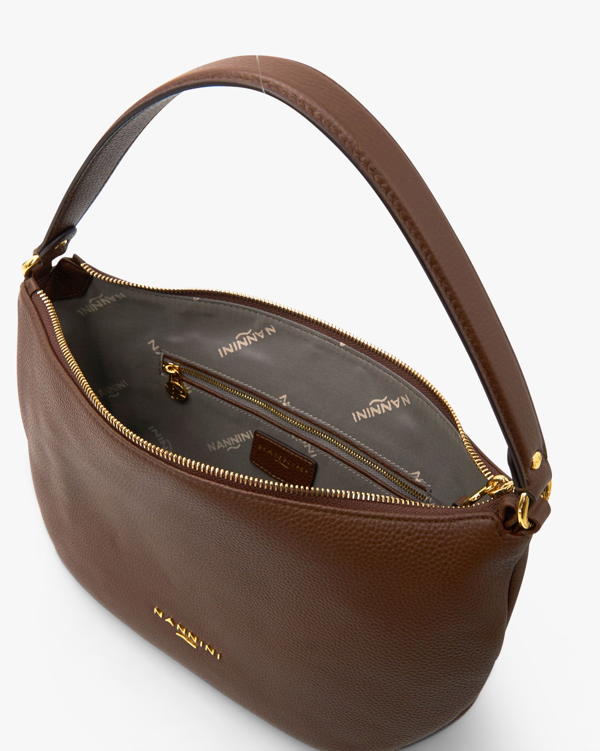 00025_99_5|4eec73c0458c46da1aaf8d61b5242b8f