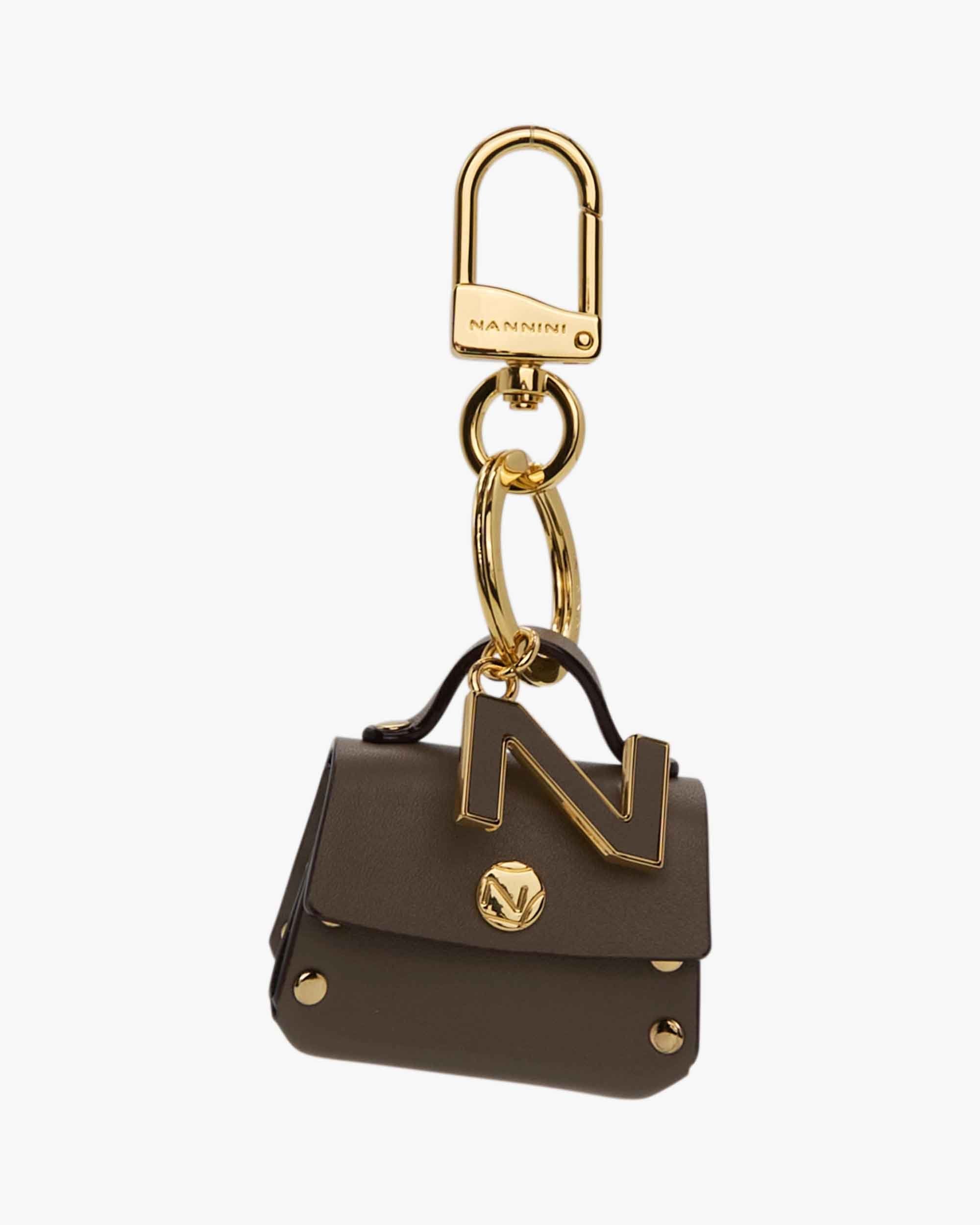 00035_132|0b7f268c301a8a557c1f2071682b7f67