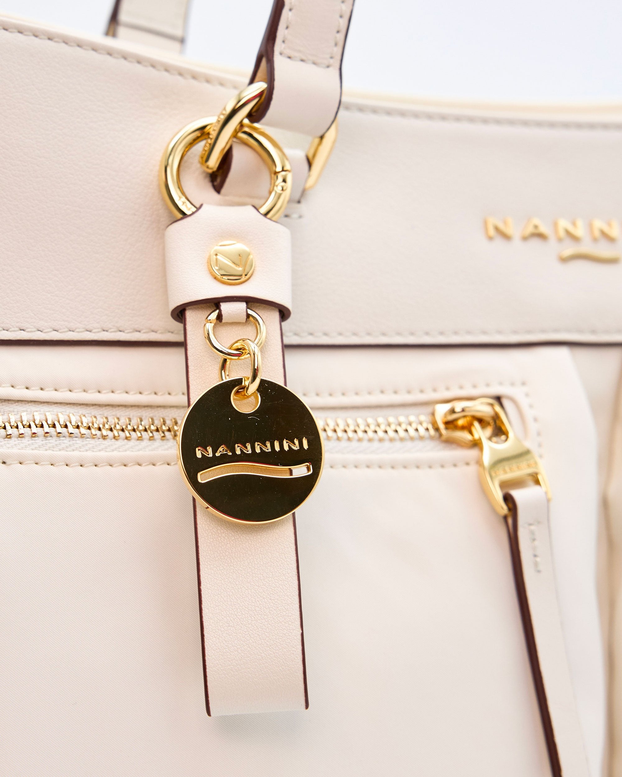 00047_273_4|9d4530236b41a81e94f7da9da0bb168f