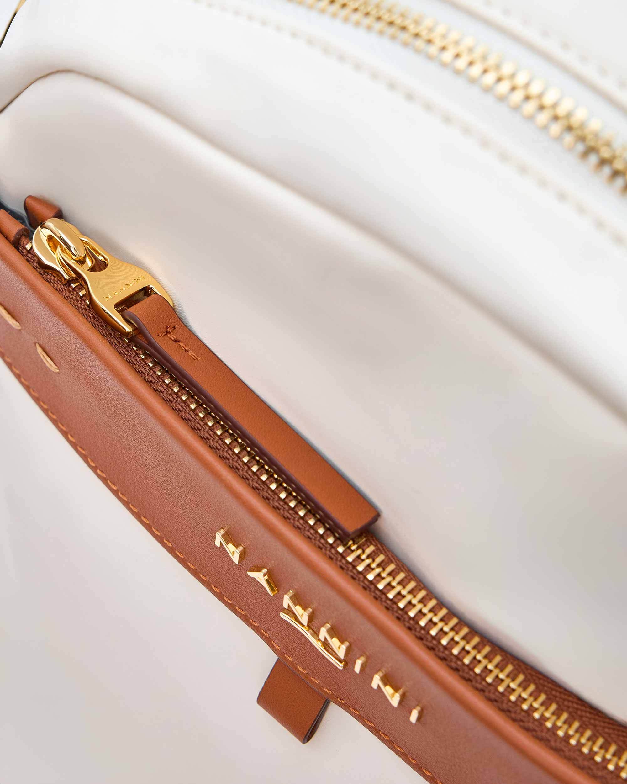 00110_278_4|d70ce86f198faaadc16b31ce5c9ddc5a