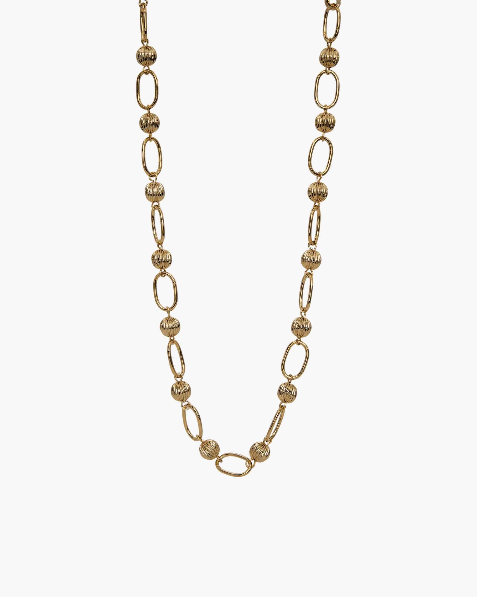 00136_27|9a8140bae1e339eade9be3ac854654a2