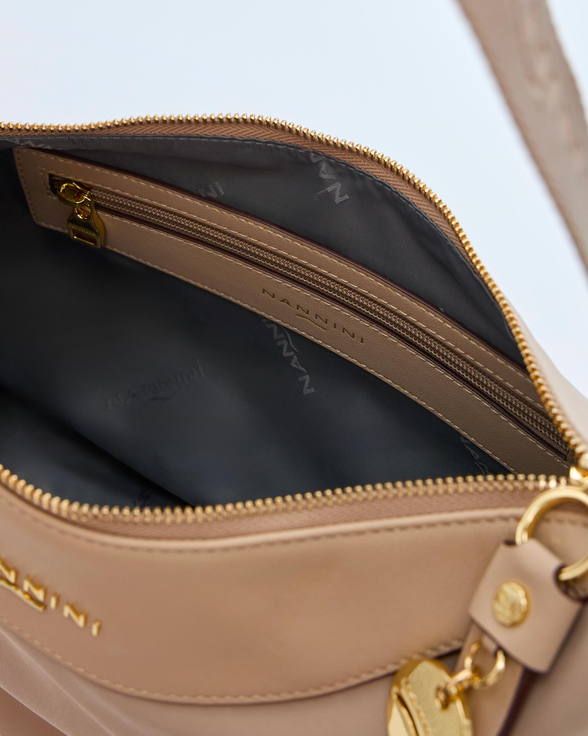 NANNINI tracolla pelle martellata bordeaux regolabile chiusura patta