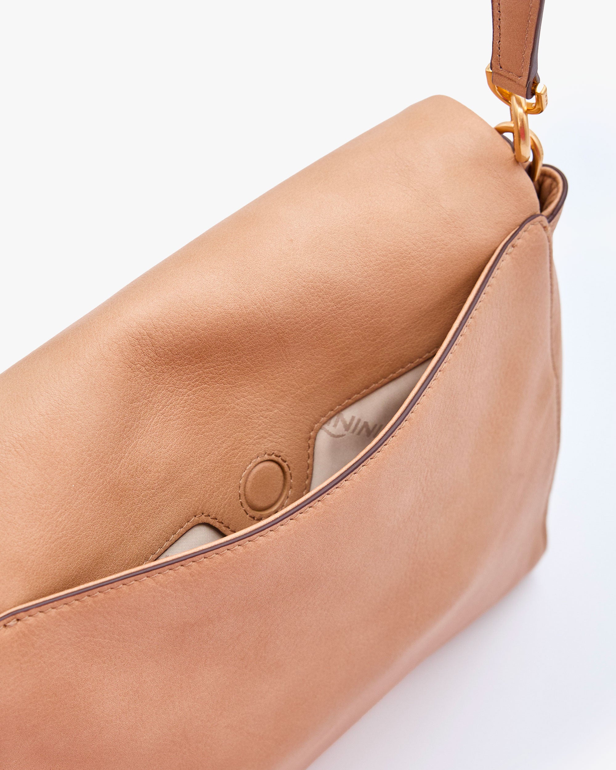 NANNINI pochette pelle nera tracolla borchie catena