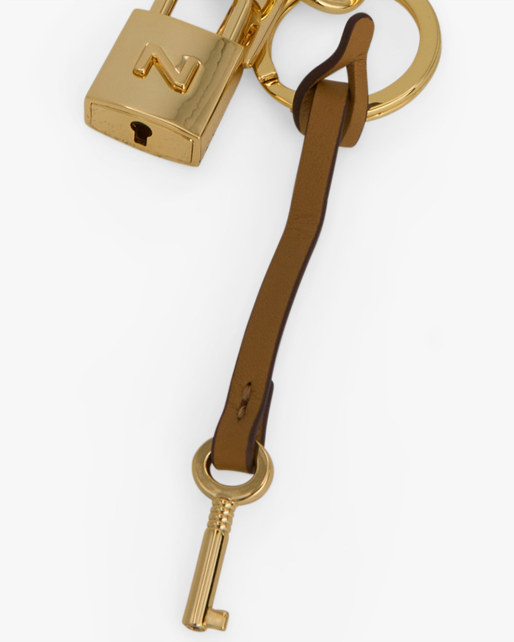 00004_141_2|4594a7d3fcc0771c76bfee32156a6f5e