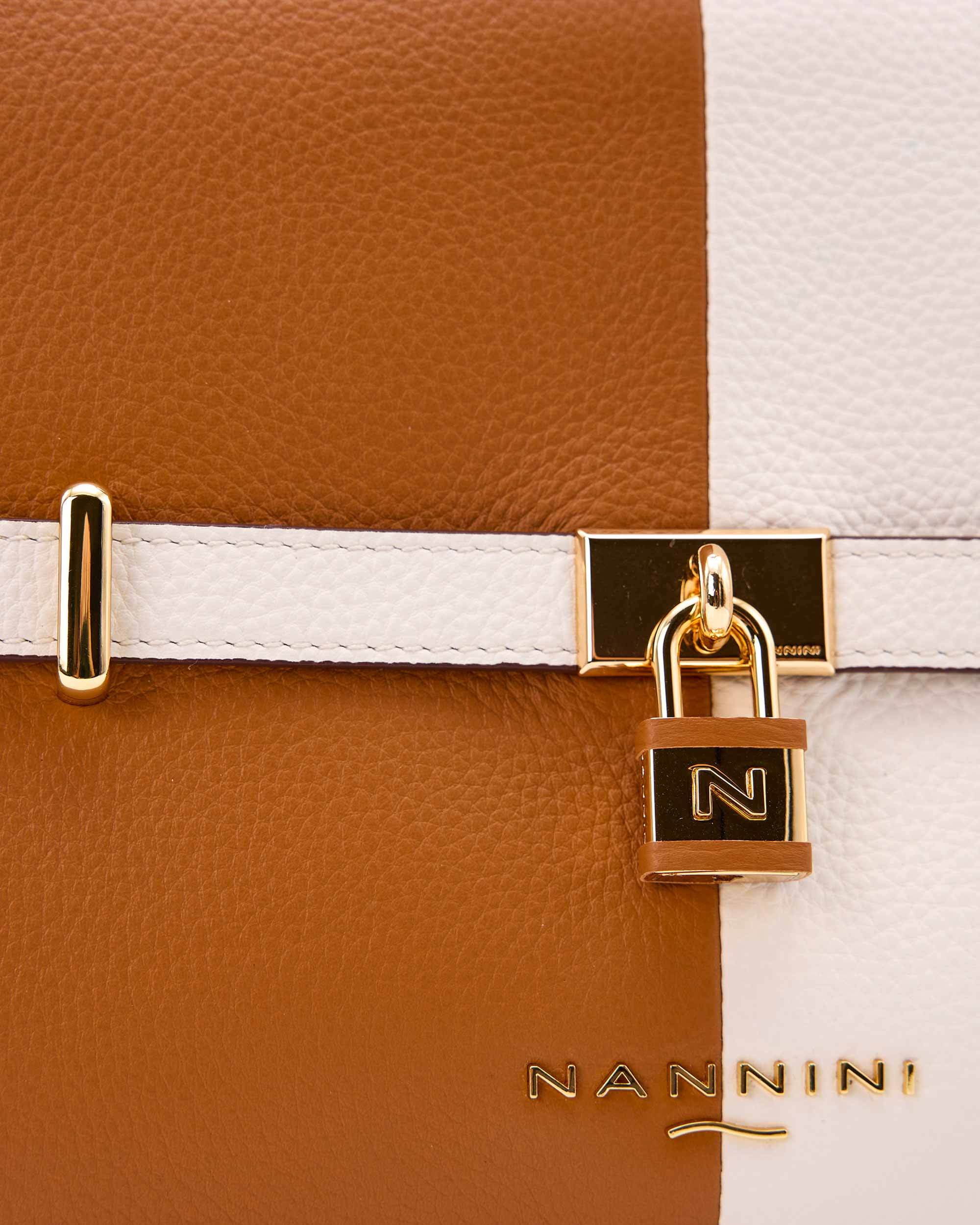 00016_270_5|33e5edd023b335be3fd107ee2b2d3373