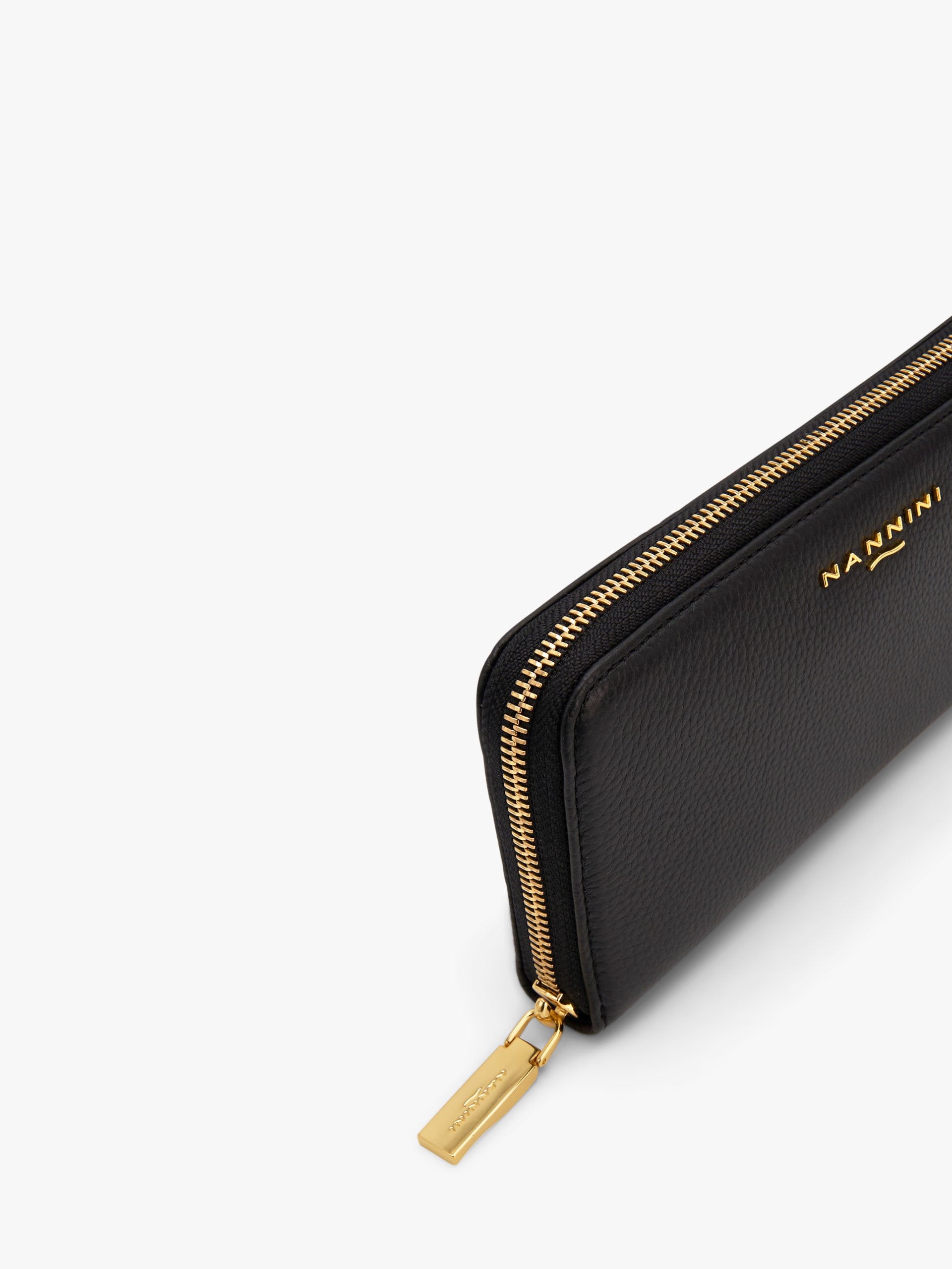 00031_24_4|b5a3fe5416e60e7f515370bcc76bbae8