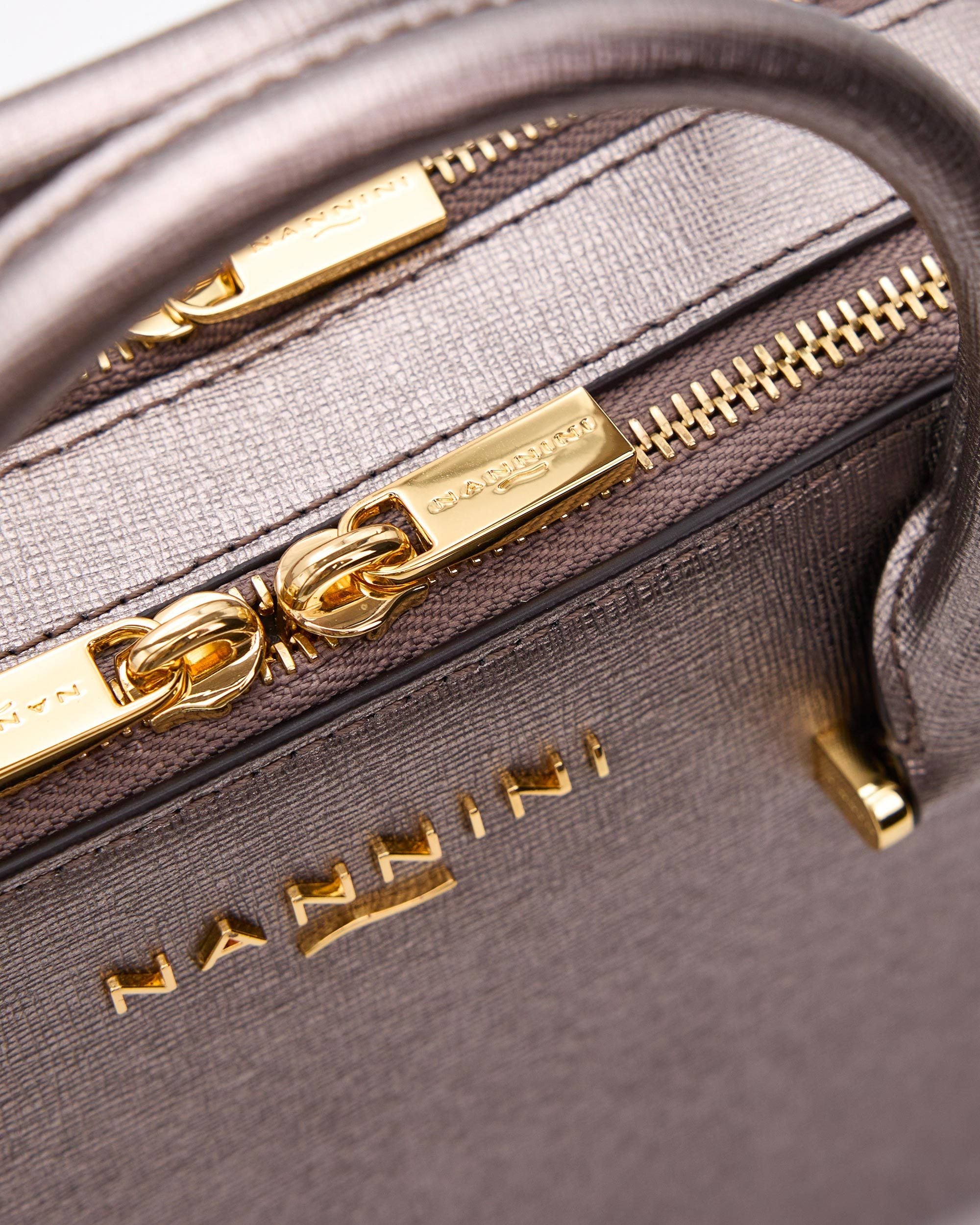 00081_130_3|85b4cb323cf8a9bdf59d5d498deceeb8