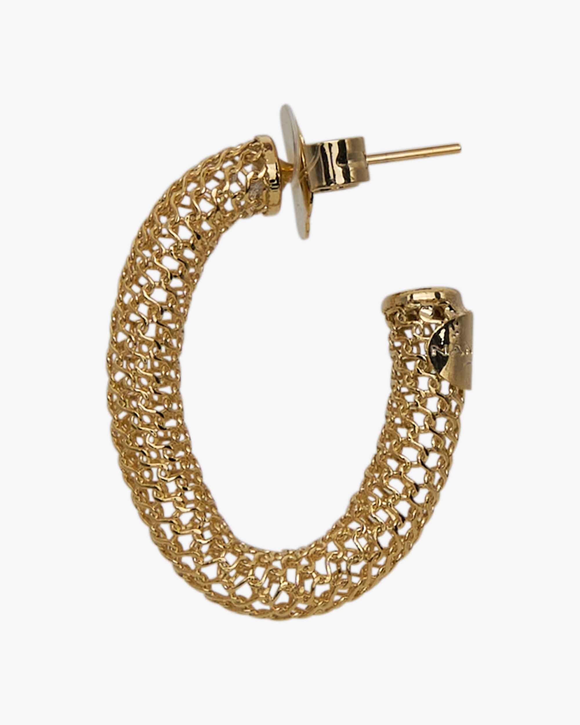 00143_27|a4a6f4c4b86cc80bfa67463a468f339e